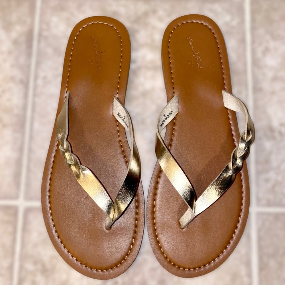Gold sandals 💛🩴